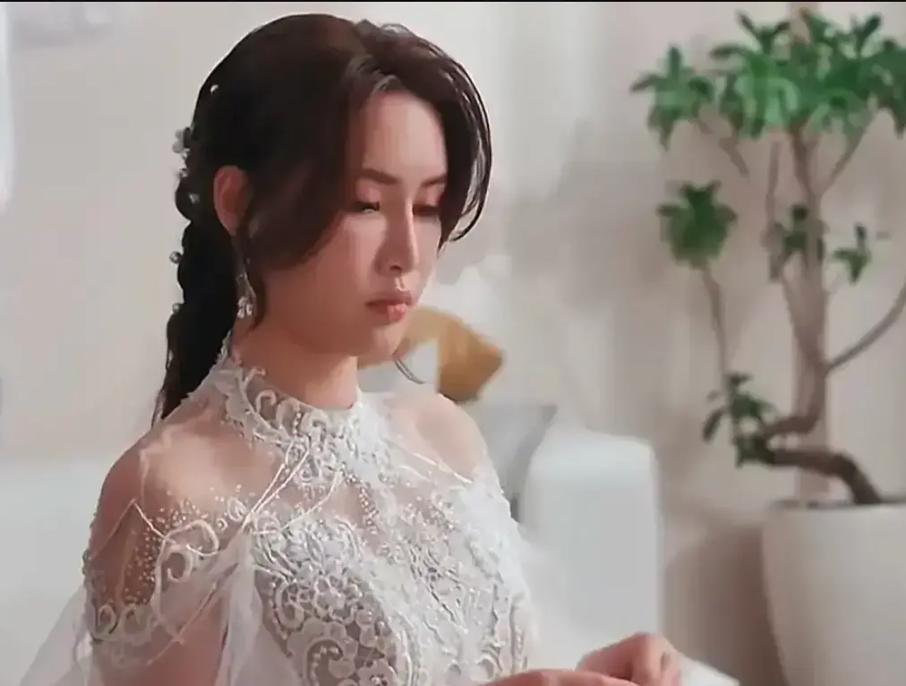 《苏畅-小凤新婚》完整未删减版-艾熙倾情演绎怀旧台味风情-4K高清无码苏畅-小凤新婚免费在线观看